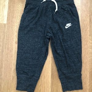 grey cropped pants nike